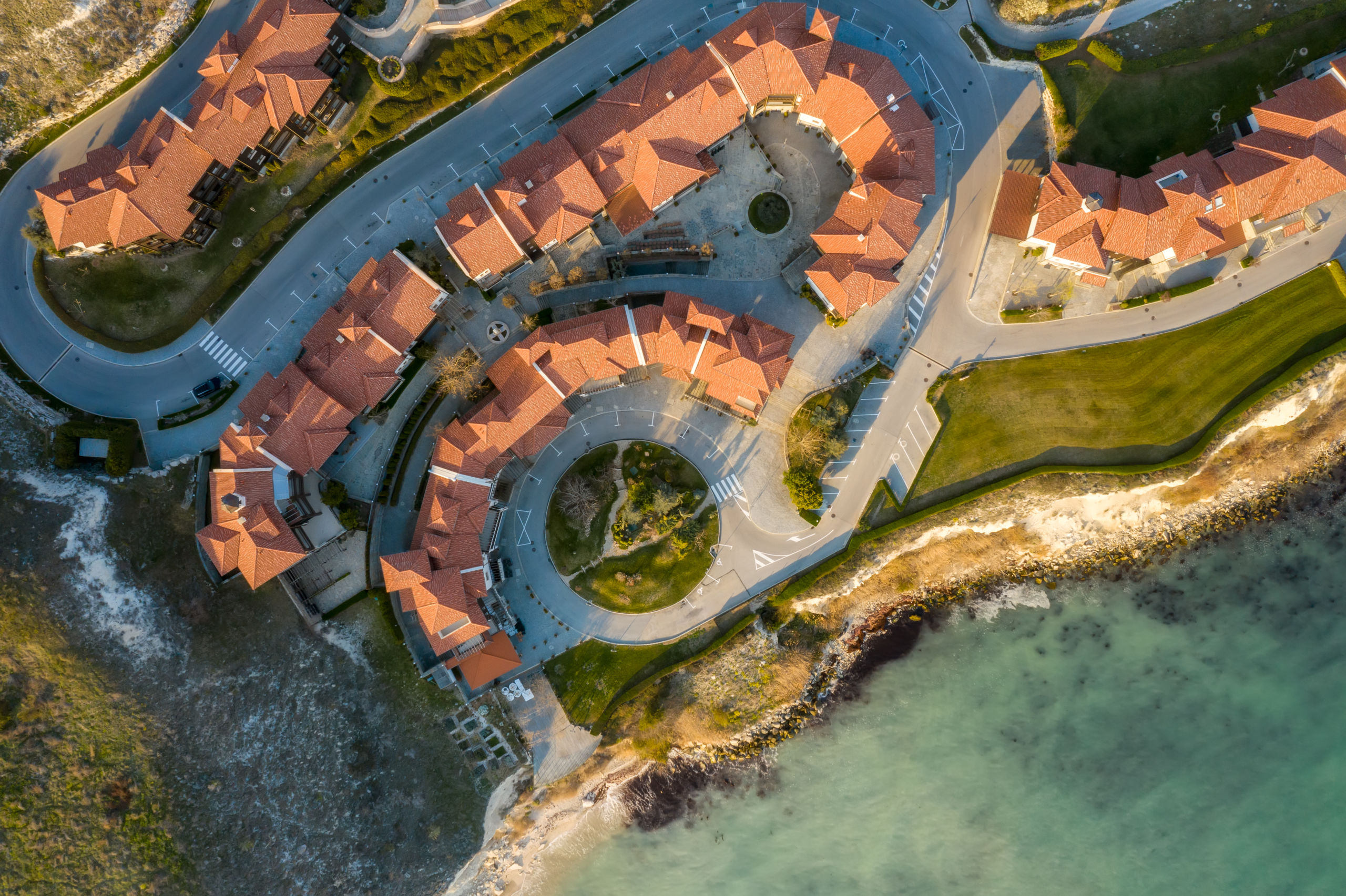 sea-resort-aerial-view-USHR5SK